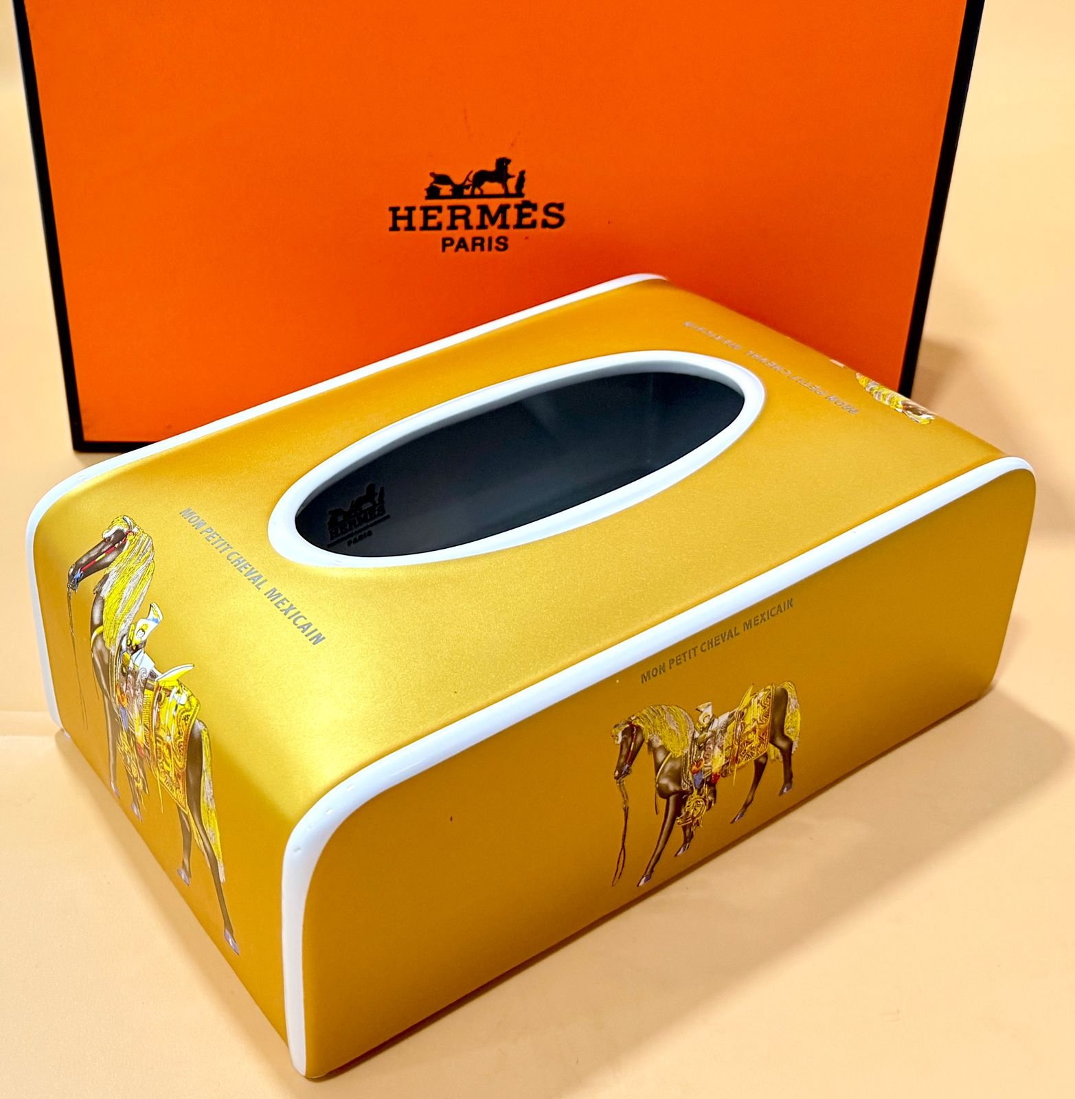 Hermes Tissue box - -Golden color